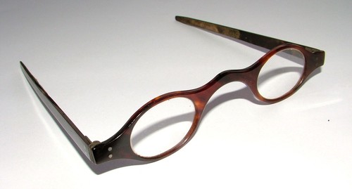 Early 1800s antique spectacles - early,